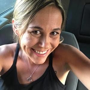 Meet your Posher, Emelia